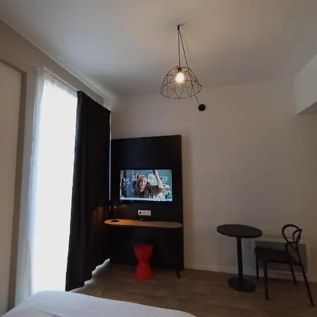 Nemea Coliseum Centre Aparthotel 3*