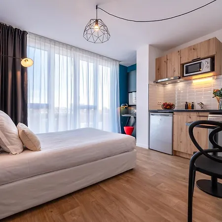 Aparthotel Nemea Coliseum Centre