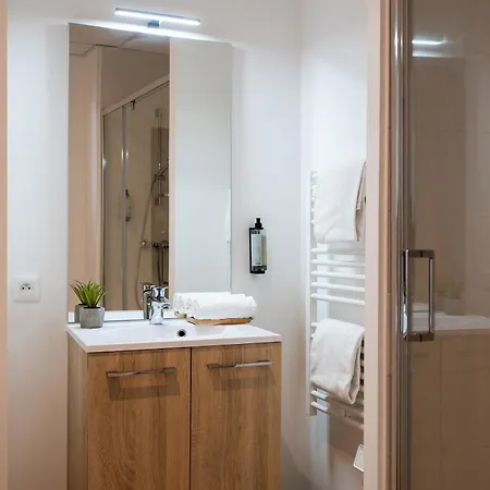 Aparthotel Nemea Coliseum Centre 3*