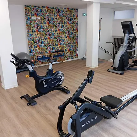 Nemea Coliseum Centre شقة فندقية 3*