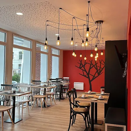 Aparthotel Nemea Coliseum Centre 3*