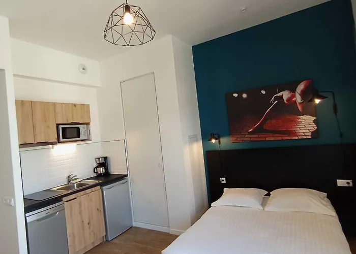 Nemea Coliseum Centre